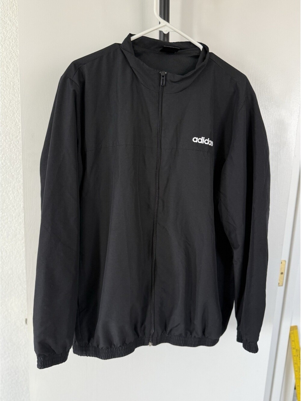 Adidas Men’s Large Black Lightweight Full Zip Track Jacket Windbreaker Mesh